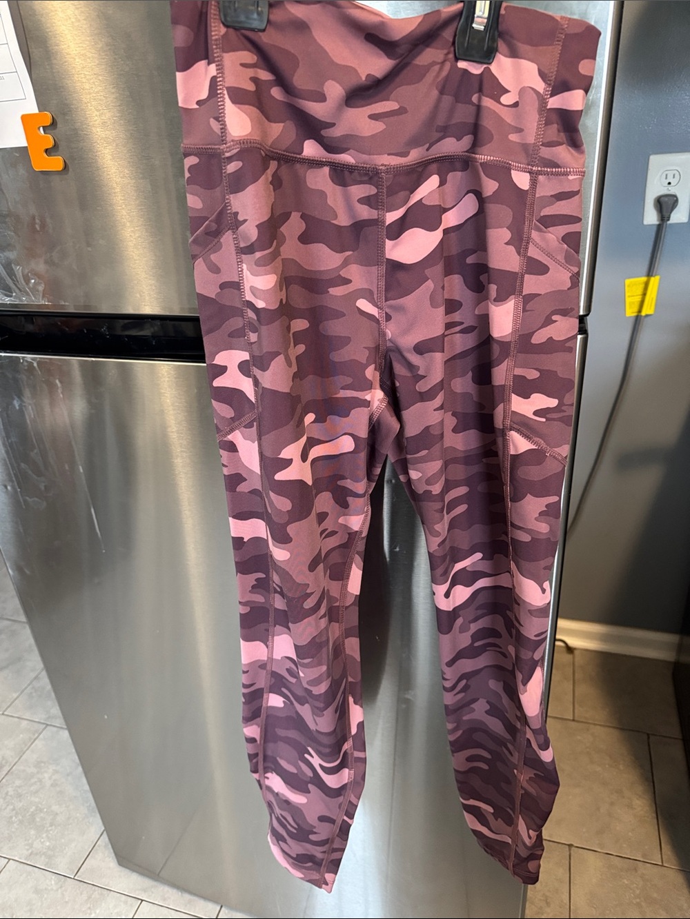 Kids' Pink Camo Active Leggings